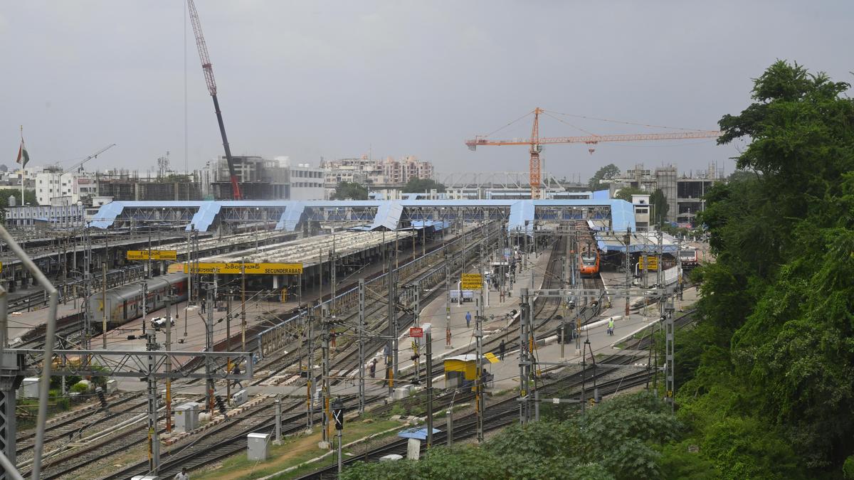 SCR rolls out ₹3,200-crore track fencing project to enable high-speed travel in high density routes